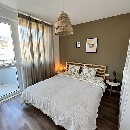 Apartmán Cosy, Fully Renovated 2bd Near The Cathedral Varna
