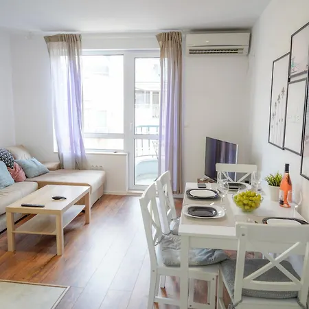 Cosy, Fully Renovated 2bd Near The Cathedral Apartamento