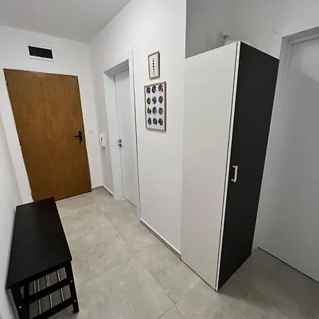 Cosy, Fully Renovated 2bd Near The Cathedral ヴァルナ