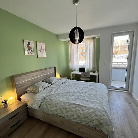 Cosy, Fully Renovated 2bd Near The Cathedral ヴァルナ