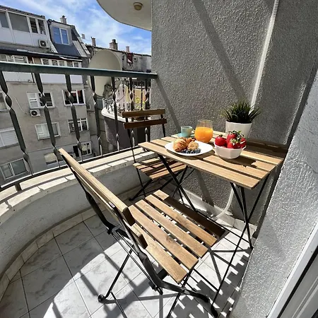 Cosy, Fully Renovated 2bd Near The Cathedral Apartamento